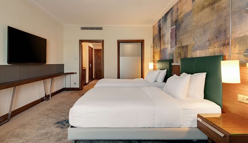 Standard Twin Room, City View
