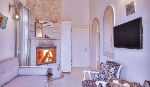 Suite, Fireplace