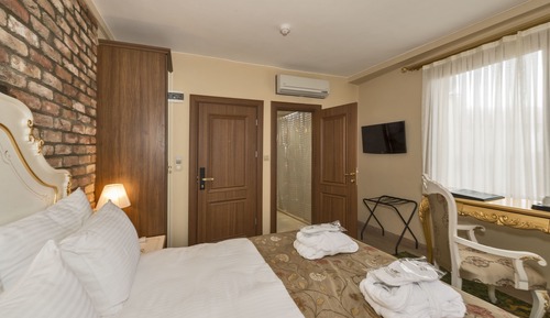 Deluxe Room, City View
