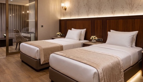 Comfort Room, Balcony, City View