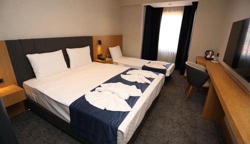 Superior Triple Room, City View