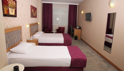 Standard Twin Room, Non Smoking, City View