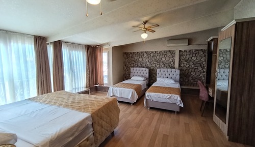 Family Quadruple Room, Multiple Beds, Non Smoking