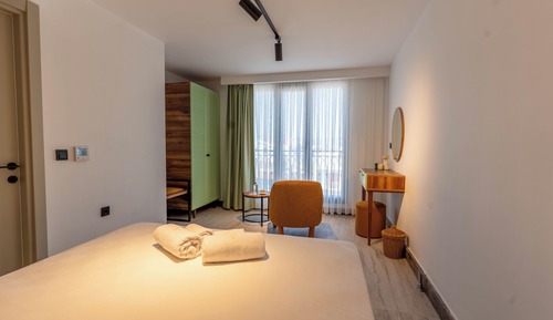 Family Triple Room, Balcony, Mountain View