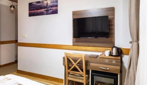 Standard Triple Room, City View