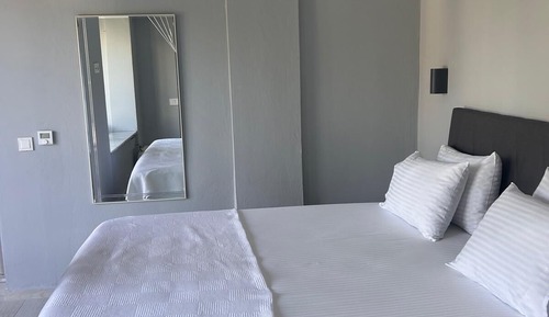 Deluxe Suite, Garden View