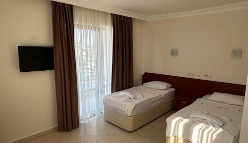 Room, Balcony