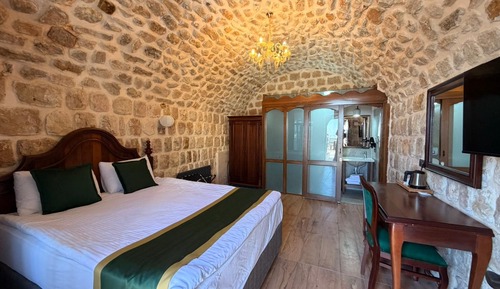 Deluxe Triple Room, City View