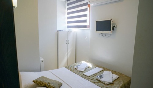 Economy Room