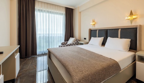 Family Suite, 2 Bedrooms, Mountain View