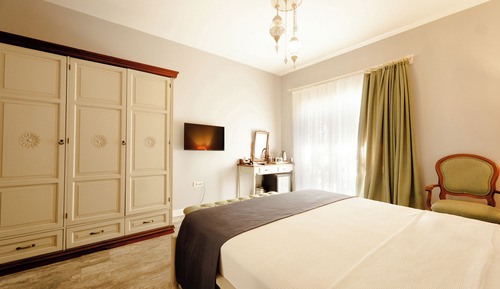 Standard Double Room, Balcony, Garden View