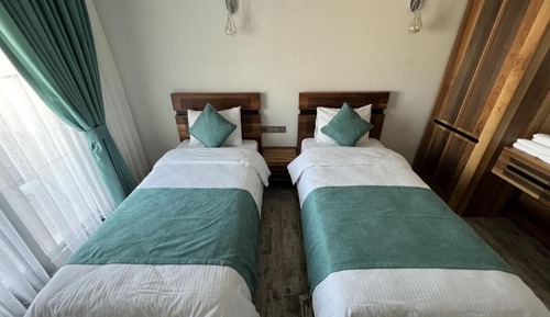 Twin Room, Balcony
