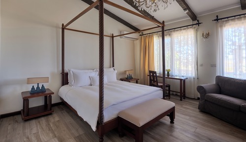 Deluxe Double Room, Valley View