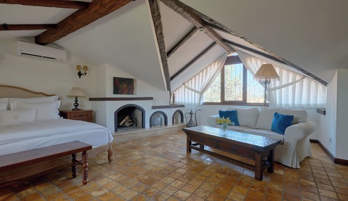 Romantic Quadruple Room, Valley View