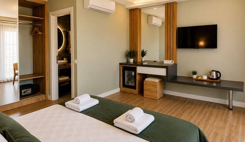 Deluxe Double Room, Patio, Sea View