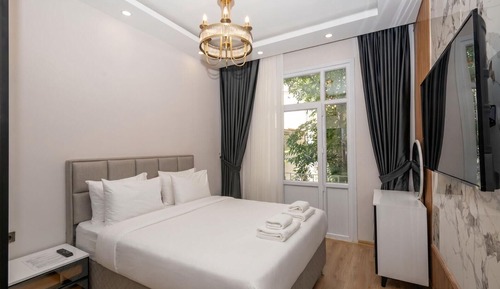 Annex King Three Bedroom Suite 