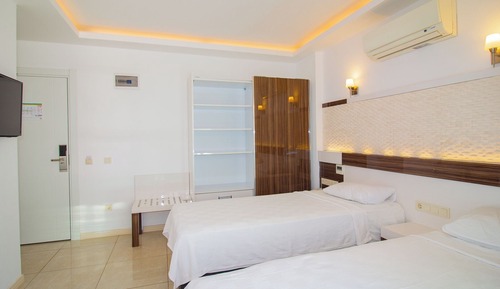 Economy Twin Room