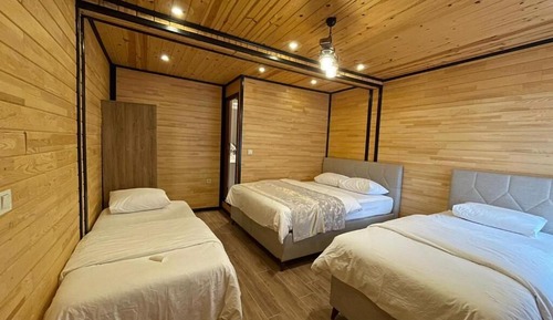 Luxury Apartment, Lake View