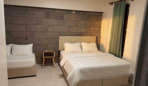 Deluxe Room, City View
