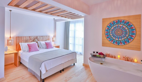 Deluxe Queen Room with Bathtub - Fireplace