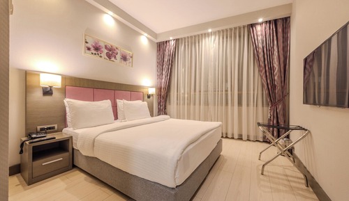 Panoramic Twin Room, Hill View
