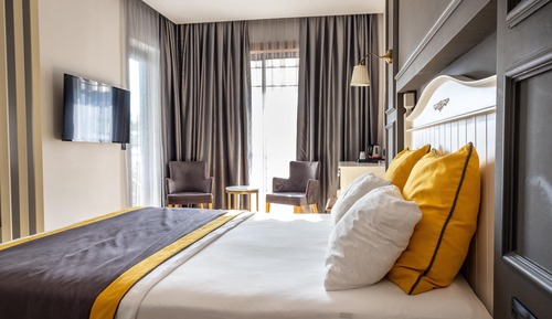 Deluxe Room, Balcony