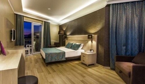 Suite, Sea View