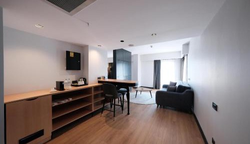 Junior Suite with Terrace - Partial Sea View