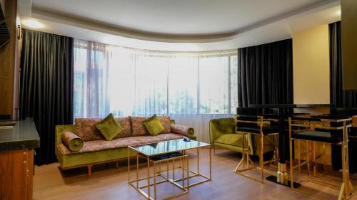 Standard Double Suite