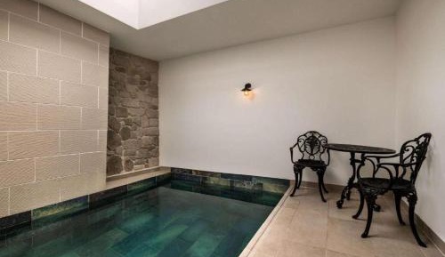Suite with Private Pool