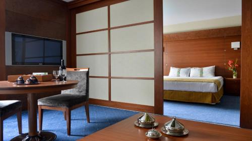 Executive Queen Suite