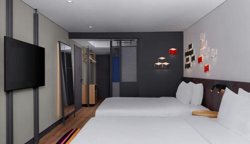 Aloft Twin Room