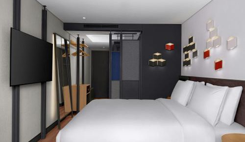 Aloft King Room with City View - High Floor