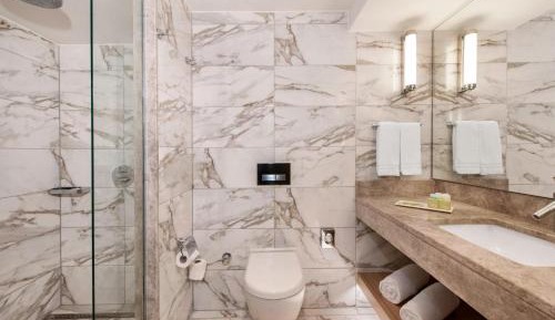 Marmara King Suite with Sea View and Lounge Access