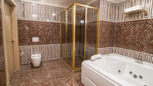 Executive Room with Queen Size Bed