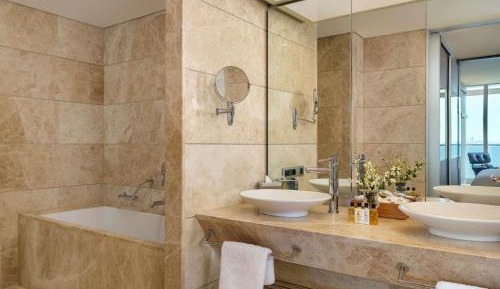 Business Suite with Sea View