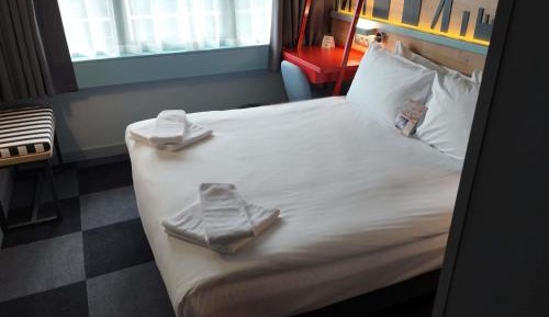 Studio With Double Bed