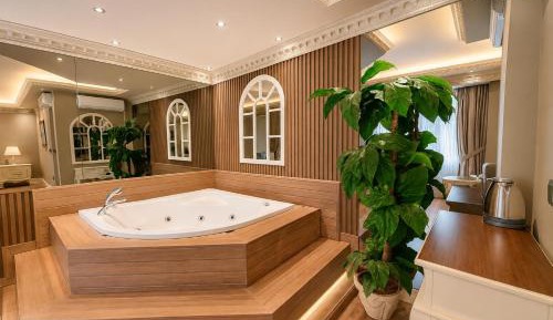 Deluxe Double Room with Bath