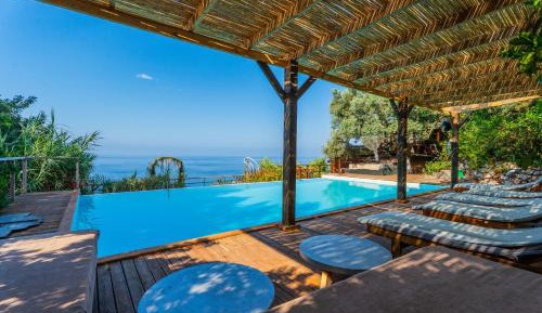 Deluxe Bungalow with Sea View