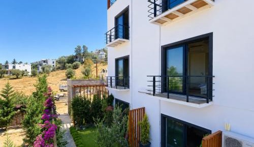 Deluxe Double Room with Balcony and Sea View