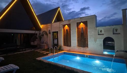 Deluxe Bungalow