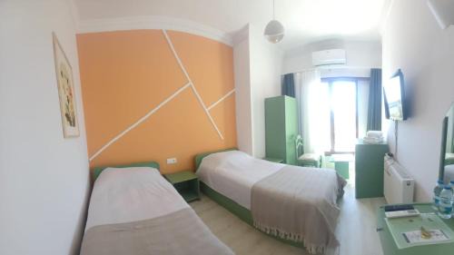 Standard Twin Room with Sea View