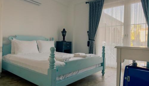 Double Room with Pool View