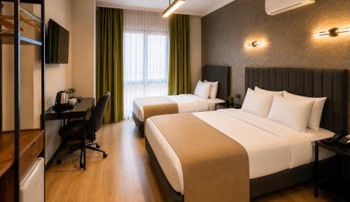 Deluxe Triple Room