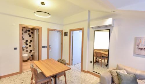 Suite with Hot Tub