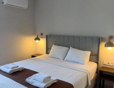 Standard Double or Twin Room with Garden View