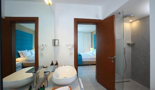 Deluxe Family Suite