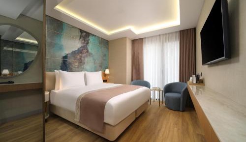 Deluxe Double or Twin Room with Balcony