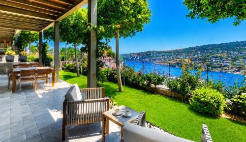 Mare Deluxe Apartments Sea View