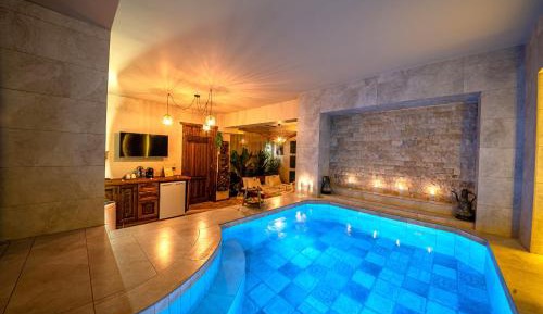 Queen Suite